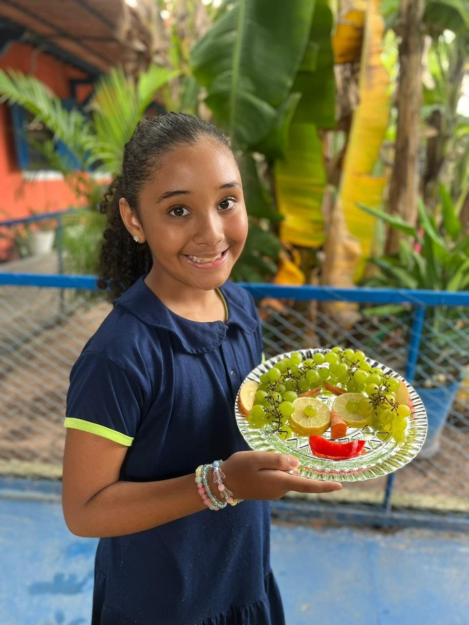 Aluno da Educação Infantil em atividade de culinária